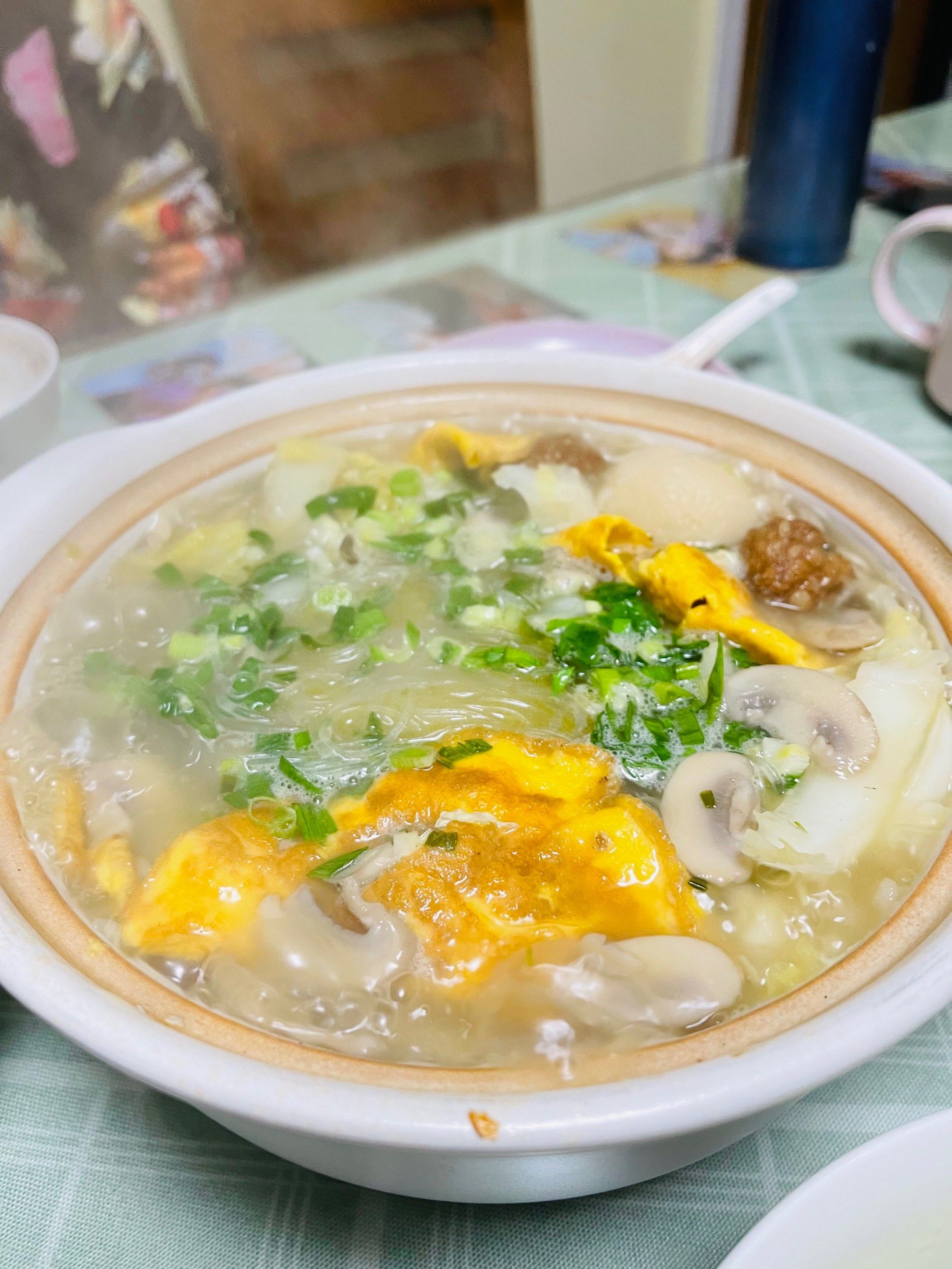 白菜粉丝蛋饺肉圆砂锅