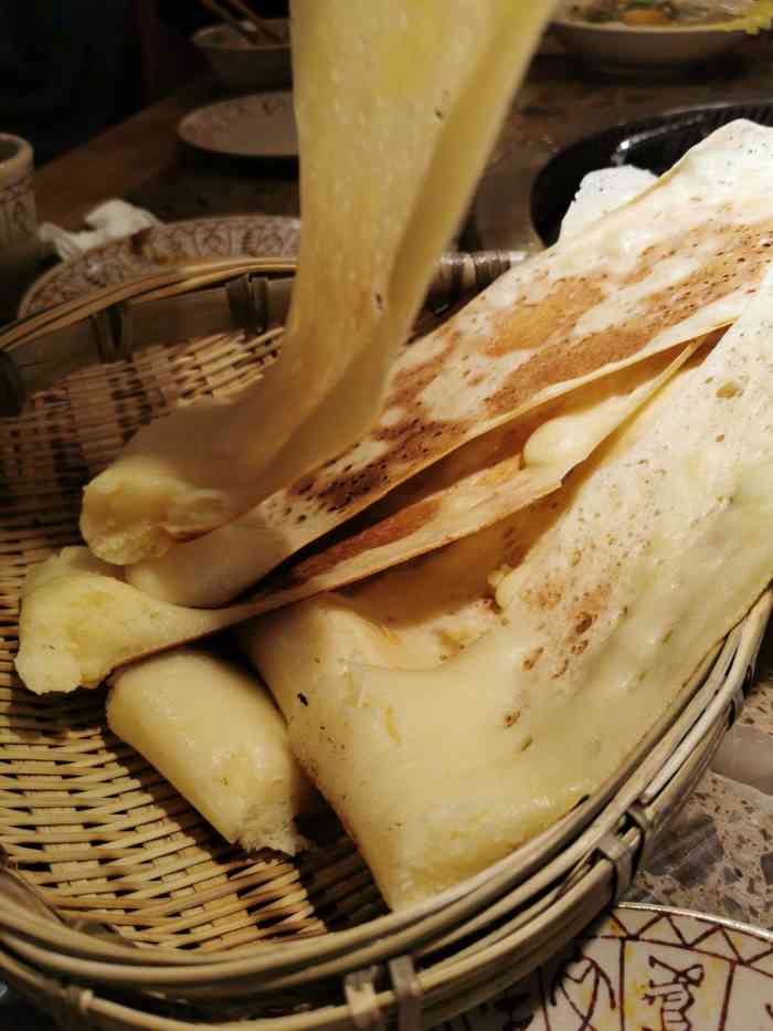 杨二扯鱼兔火锅-"位置离迎春桥地铁口不远,交通还算便利,晚.