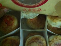 蛋黄鲜肉月饼-大富贵(江西中路店)
