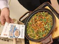 -品海楼·大连海胆锅贴馆(东港店)