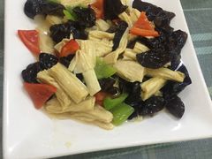-天天向上素食餐厅(五台山店)