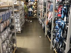 -名创优品(江南新地店)