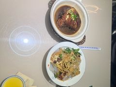 -老码头黑皮肘子锅包肉(赣水路店)