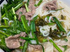 -霸舌生滚牛肉米粉(天生街道店)