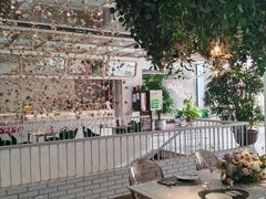 -ins森林童话餐厅coffee&bistro