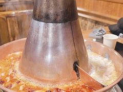 -果松木炭酸菜铜火锅·外婆参鸡汤