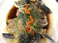 白族蒸鱼-益恒饭店乡间白族菜(古城总店)