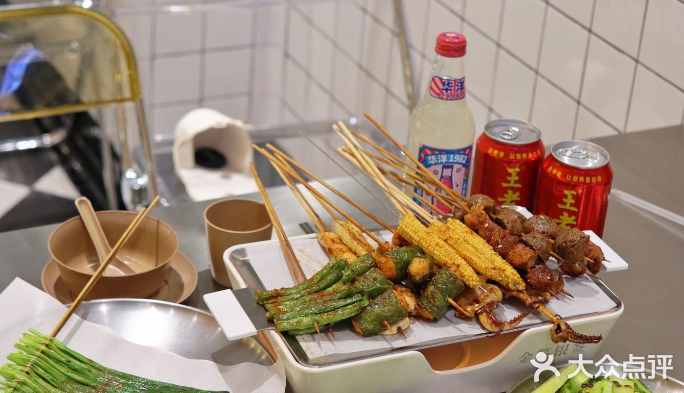 宵夜好去处|氛围感满满的地摊烧烤🍢