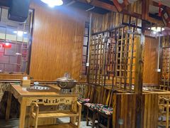 大堂-果松木炭酸菜铜火锅·外婆参鸡汤