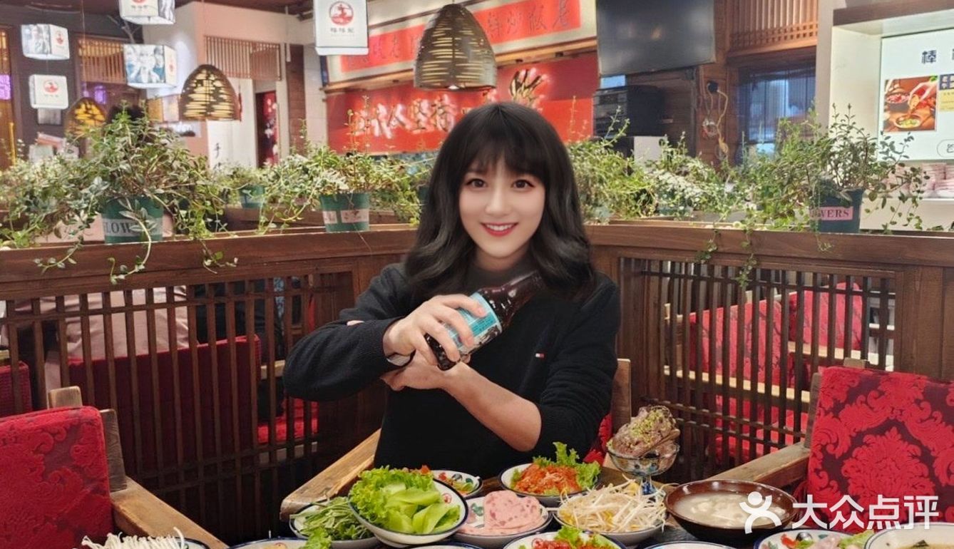 朋友跟我说有家火锅店在重庆当地传承了三代人了