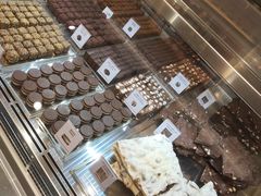 -VENCHI 闻绮(北京国贸商城店)