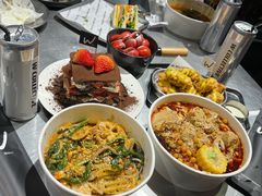 -W COLLECTIVE  DESSERT SHOP