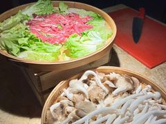 -大中华希尔顿酒店-念自助餐·嗨啤·小龙虾