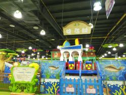 -维佳童话镇演出现场(徐东店)