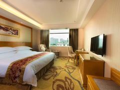 -维也纳酒店(华为广州研发中心罗冲围店)