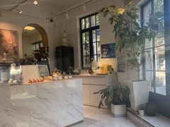 -Fridi Patisserie Cafe