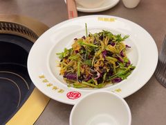 -锅飘飘·东北铁锅炖(雨花客厅店)