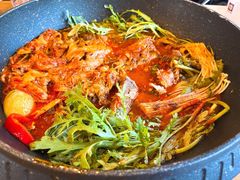 土豆排骨火锅-喇喇排骨火锅·传统韩式脊骨汤(望京西园总店)