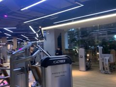 -威克健身游泳(万菱汇店)