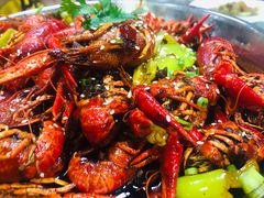 麻辣小龙虾-老东镇啤酒屋海鲜加工·蒸汽海鲜·海鲜烧烤(台东店)
