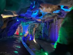 -泰安地下龙宫景区