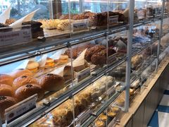 -85度C(生甜甜圈研究工坊·上海平凉店)