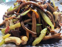 -天天向上素食餐厅(五台山店)