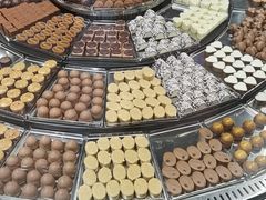 -Laderach 莱德拉(上海环贸iapm店)