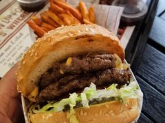-The Habit Burger Grill 哈比特汉堡(爱琴海店)