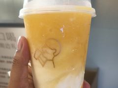 -喜茶(广州三元里卜蜂莲花店)