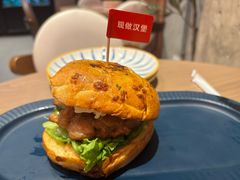 -必胜客(上海华谊新所店)