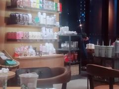-星巴克臻选(莘庄仲盛店)