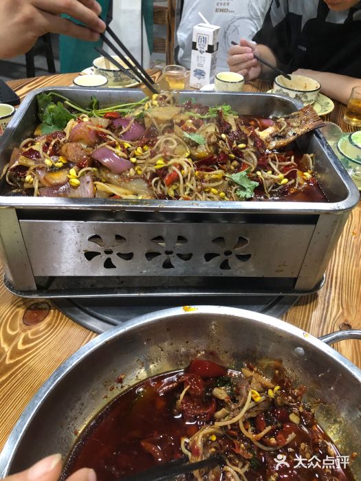 李记万州烤鱼黔江鸡杂(南岸区店)李记万州烤草鱼图片