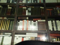 -钟书阁(松江泰晤士小镇店)