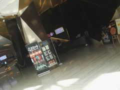 -英皇UA电影城(虹桥天地店)