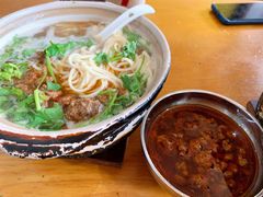 砂锅辣肉面-吴淞老街砂锅馄饨(北兴路店)