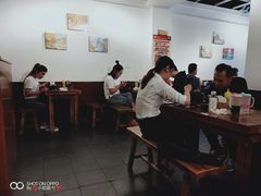 -丽虹云南过桥米线(兴工街店)