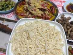 -老班长·小龙虾·鲜货烧烤大排档(金街美地店)