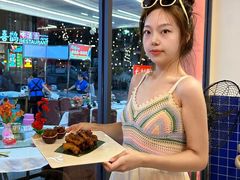 -刘姐啤酒鱼民族演艺餐厅(西街总店)
