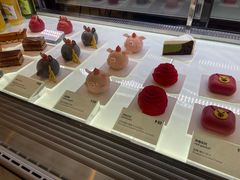 -Fridi Patisserie Cafe