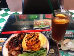 芝士滑蛋鸡扒饭-港爺茶檔·茶餐厅(东晓南路店)