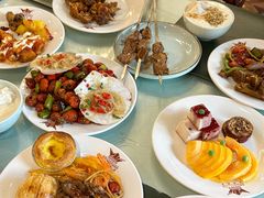 -丝路天山酒店(国际大巴扎店)