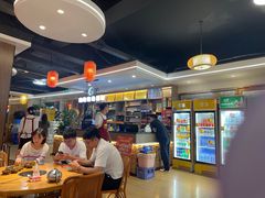 -苗阿哥酸汤牛肉火锅(体育场店)