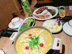 -山城外·非遗酸菜鱼(新都汇融店)