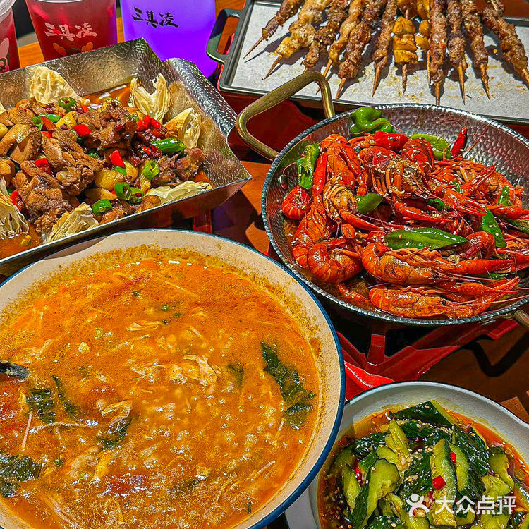 又开始搞事情啦！解锁烧烤工场店😋