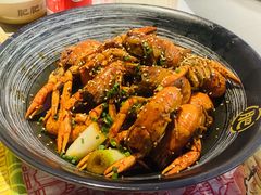 -肥肥虾庄·金牌油焖大虾(汉街SKP店)