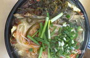 Sour Spicy Duck Foot Noodles