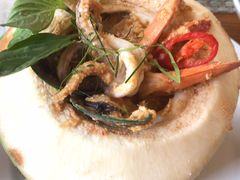 -Chom Cafe and Restaurant