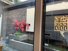 -毛辣果·贵州红酸汤牛肉火锅(西单店)