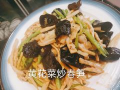 -闯关东东北农家菜(崂山石老人店)